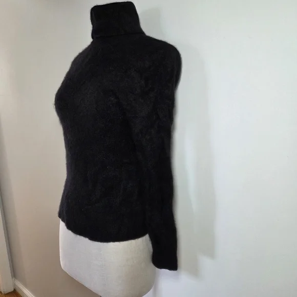 Saks Fifth Avenue Cashmere Black Turtleneck Sweater Medium